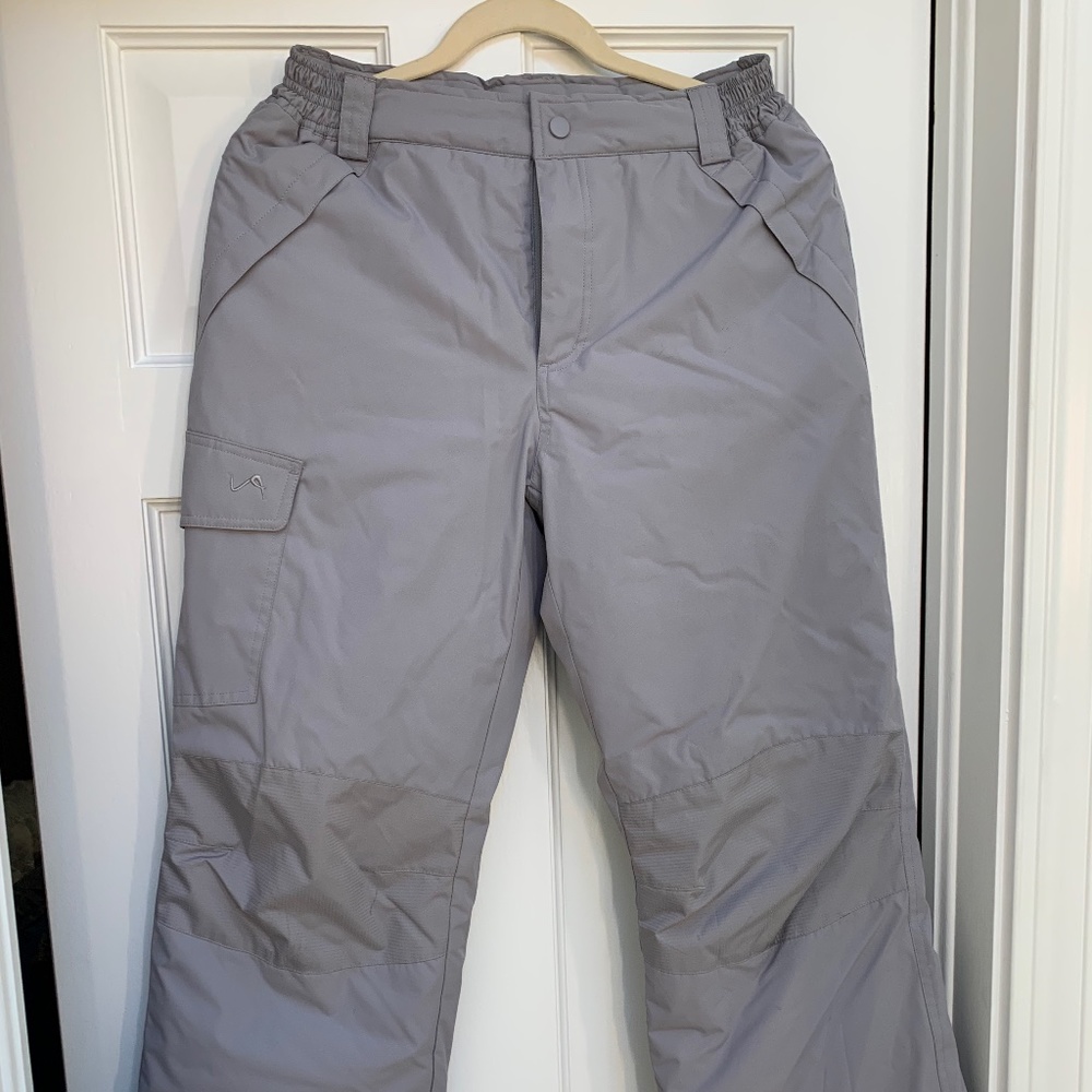 zero exposure ski pants in grey.  Youth size 16